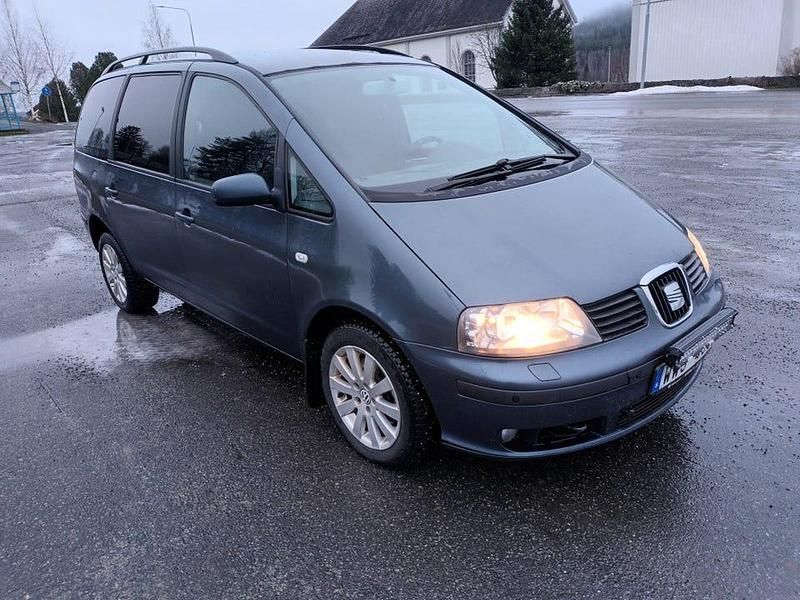 Begagnad 2005 Seat Alhambra Minibuss | 27 000 kr - Bild 1/4