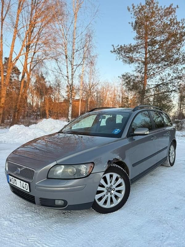 Begagnad 2005 Volvo V50 Kombi | 25 000 kr (Marknadspris) - Bild 1/4