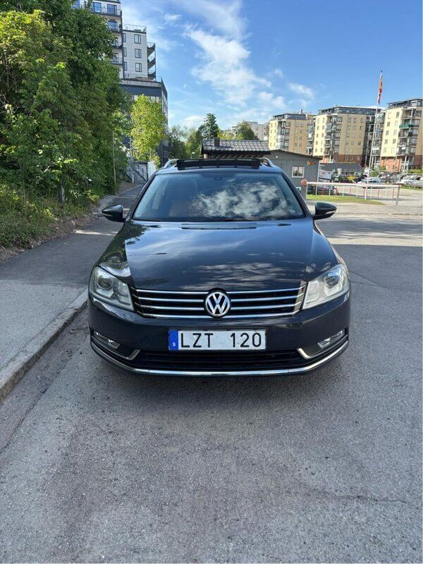 Grå Begagnad 2012 VW Passat Kombi | 65 000 kr (Marknadspris) - Bild 1/4