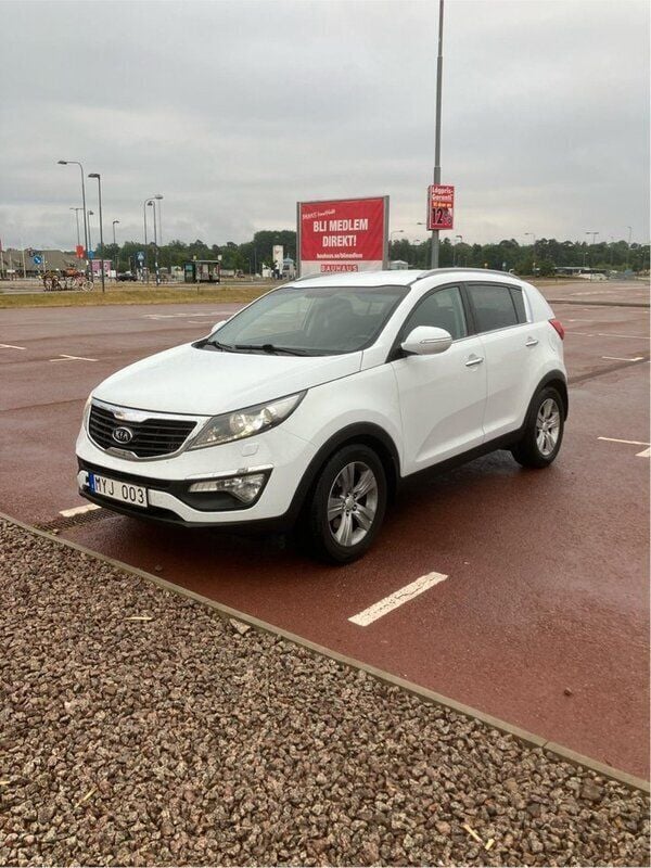 Vit Begagnad 2013 Kia Sportage EX SUV | 90 000 kr (Marknadspris) - Bild 1/4
