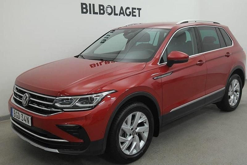 Röd Begagnad 2022 VW Tiguan Elegance SUV | 345 800 kr (Bra pris) - Bild 1/4
