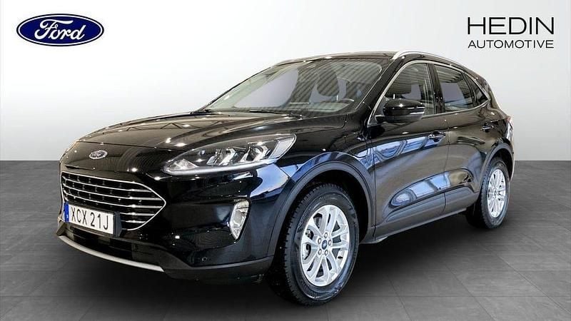 Svart Begagnad 2023 Ford Kuga Titanium SUV | 279 900 kr (Marknadspris) - Bild 1/4