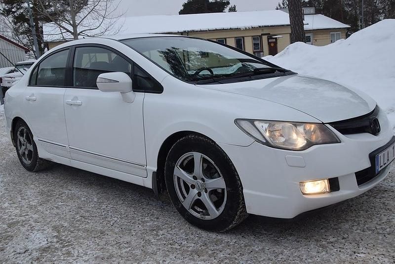 Begagnad Honda Civic Hybrid 116 HK (85 kW) 2006 Vit Sedan