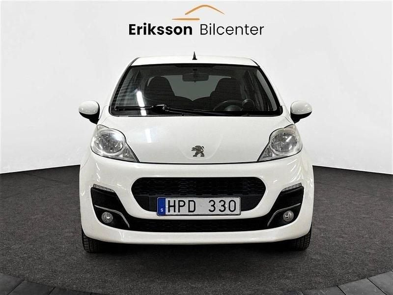Begagnad Peugeot 107 68 HK (50 kW) 2012 Vit Halvkombi