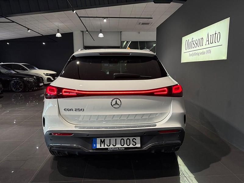 Begagnad Mercedes EQA250 AMG 2022 Vit SUV