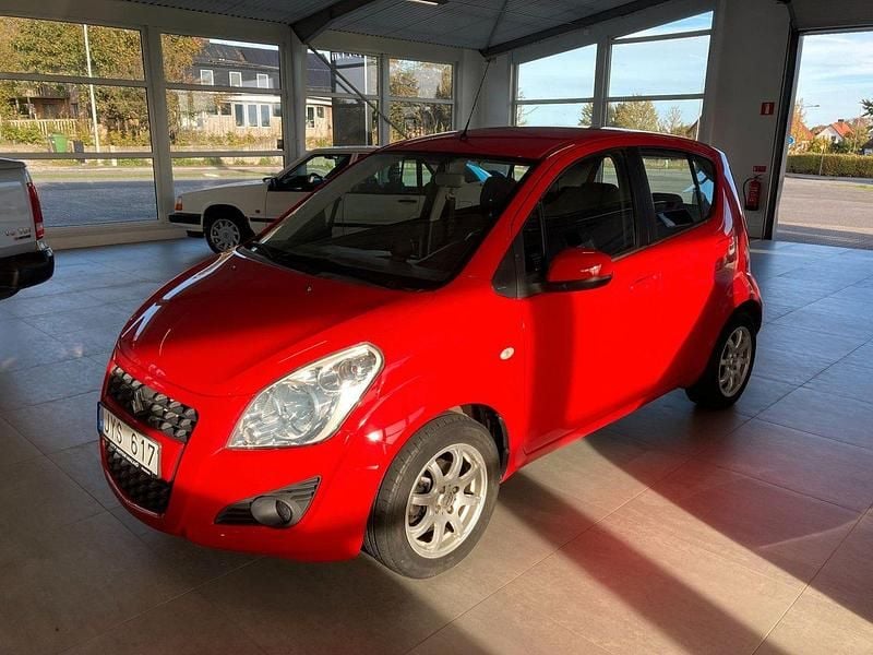 Röd Begagnad 2013 Suzuki Splash GLS Halvkombi | 69 500 kr (Dyr) - Bild 1/4