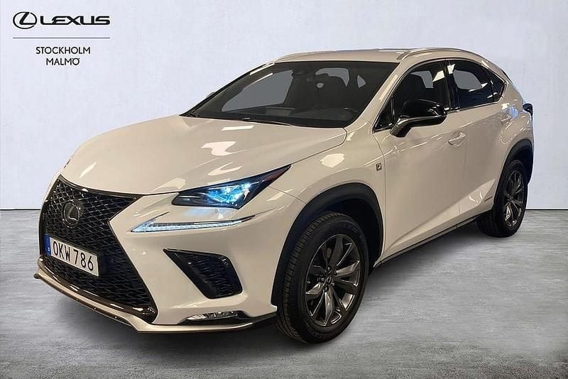 Vit Begagnad 2018 Lexus NX300h Sport Line SUV | 334 000 kr (Marknadspris) - Bild 1/4