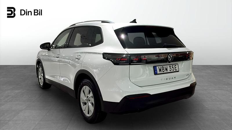 Begagnad VW Tiguan Life 150 HK (110 kW) 2024 Vit SUV