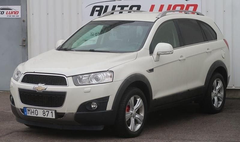 Vit Begagnad 2011 Chevrolet Captiva SUV | 59 900 kr (Superpris) - Bild 1/4