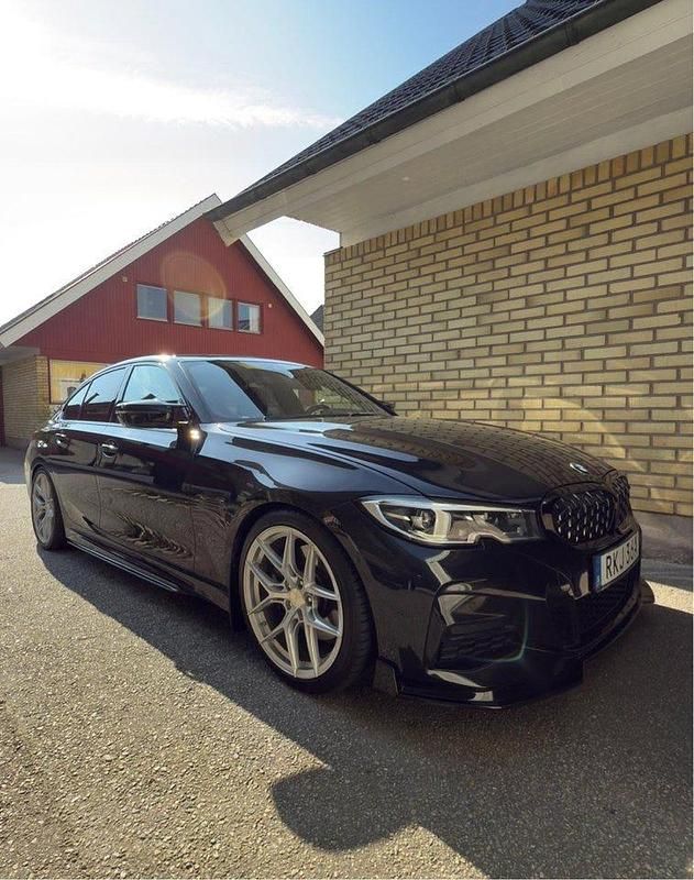 Begagnad 2020 BMW 330 M Sport Sedan | 360 000 kr - Bild 1/4