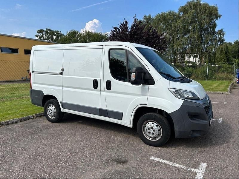 Vit Begagnad 2017 Citroën Jumper Minibuss | 115 000 kr (Bra pris) - Bild 1/4