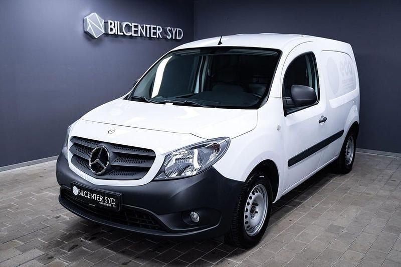 Vit Begagnad 2014 Mercedes Citan 109 Van | 89 900 kr (Marknadspris) - Bild 1/4
