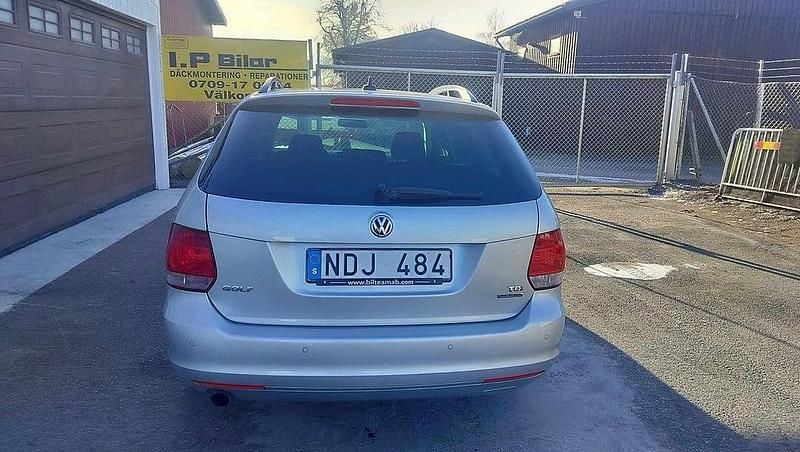 Begagnad VW Golf VII 105 HK (77 kW) 2012 Silver Kombi