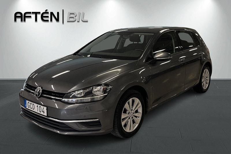 Mörkgrå (mgrå) Begagnad 2018 VW Golf VII Halvkombi | 134 900 kr (Bra pris) - Bild 1/3