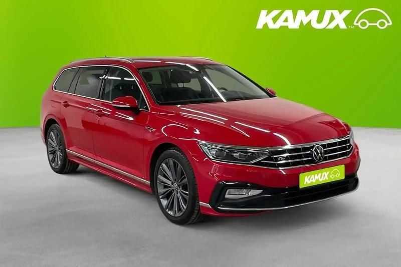 Röd Begagnad 2021 VW Passat R-line Kombi | 264 800 kr (Marknadspris) - Bild 1/4