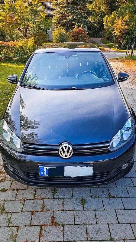 Svart Begagnad 2012 VW Golf VII GTD Halvkombi | 98 000 kr (Marknadspris) - Bild 1/4