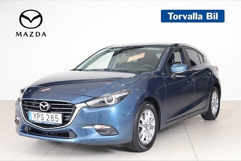 Blå Begagnad 2018 Mazda 3 Vision Halvkombi | 168 900 kr (Marknadspris) - Bild 1/4