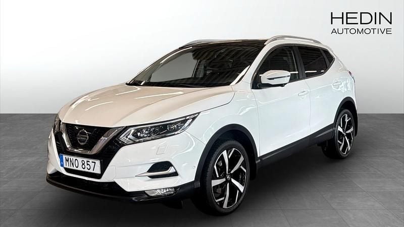 Vit (white) Begagnad 2018 Nissan Qashqai SUV | 179 900 kr (Marknadspris) - Bild 1/4