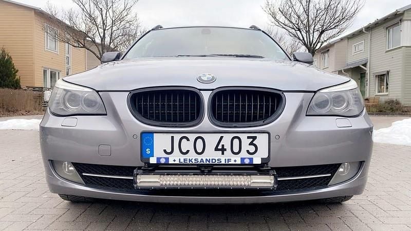 Begagnad 2009 BMW 520 Kombi | 60 000 kr (Marknadspris) - Bild 1/4