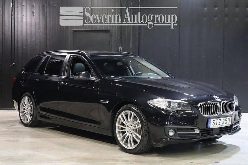 Svart Begagnad 2013 BMW 520 Kombi | 209 000 kr - Bild 1/4
