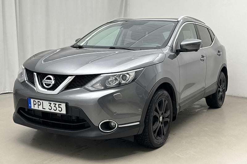 Grå Begagnad 2017 Nissan Qashqai 360º SUV | 158 500 kr (Marknadspris) - Bild 1/4