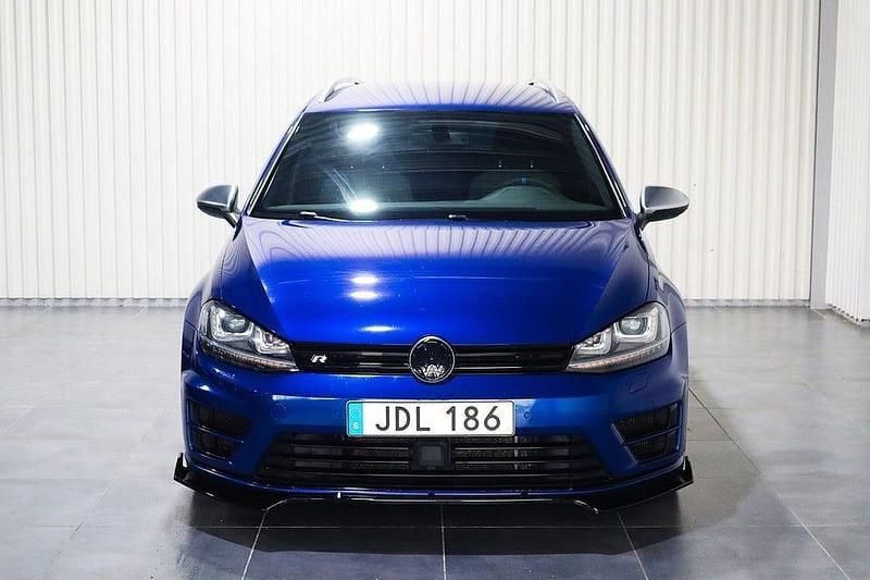 Begagnad VW Golf VII R 301 HK (221 kW) 2016 Blå Kombi
