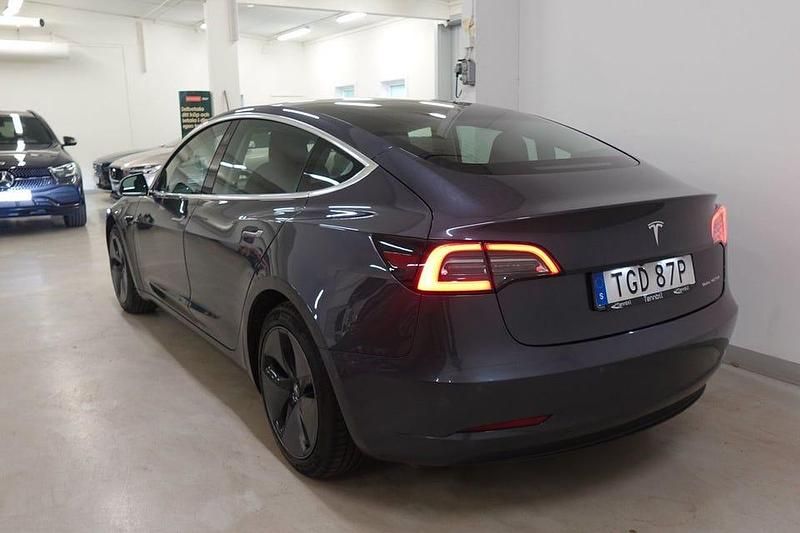 Begagnad Tesla Model 3 Long Range AWD 350 kW (476 HK) 2019 Grå Sedan