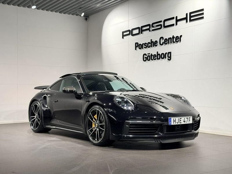 Begagnad Porsche 911 Turbo S 650 HK (478 kW) 2024 Svart