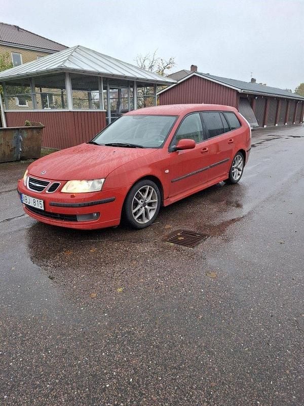 Röd Begagnad 2006 Saab 9-3 Kombi | 20 500 kr (Marknadspris) - Bild 1/2