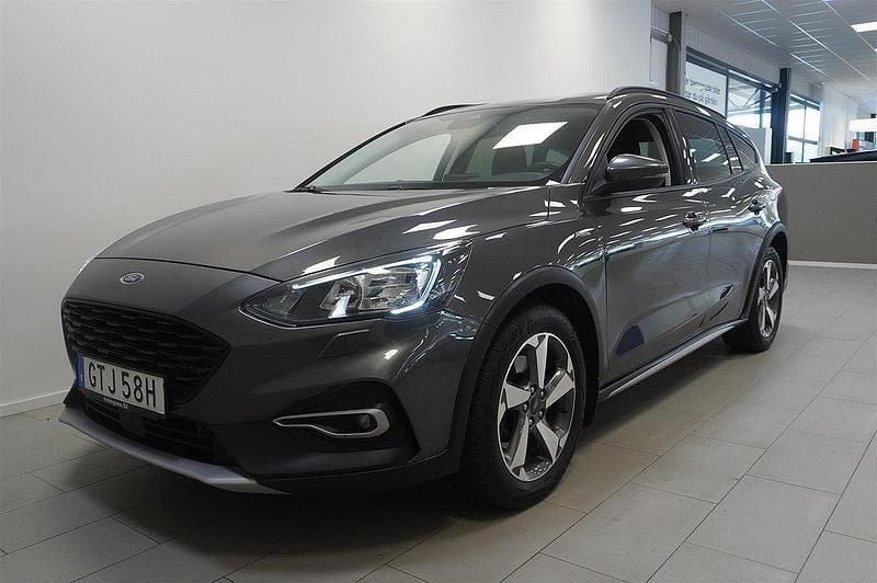 Grå Begagnad 2021 Ford Focus Active Kombi | 149 900 kr (Marknadspris) - Bild 1/4