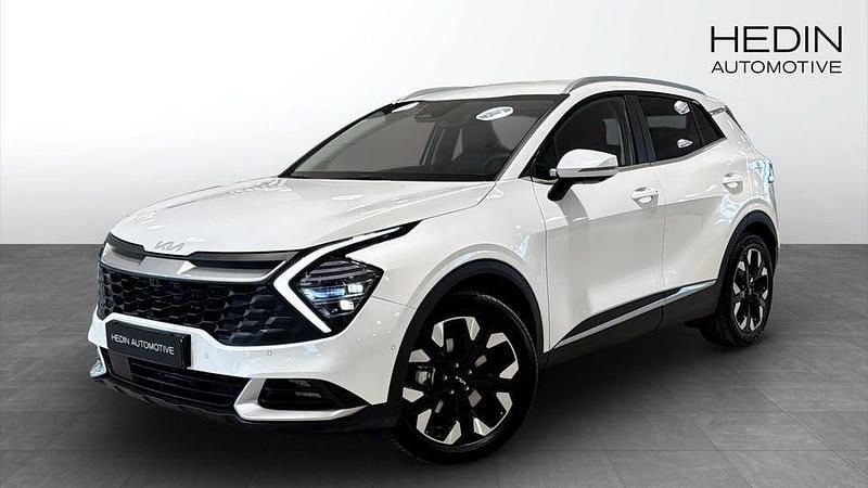Vit Ny 2025 Kia Sportage Advance SUV | 444 000 kr (Marknadspris) - Bild 1/4