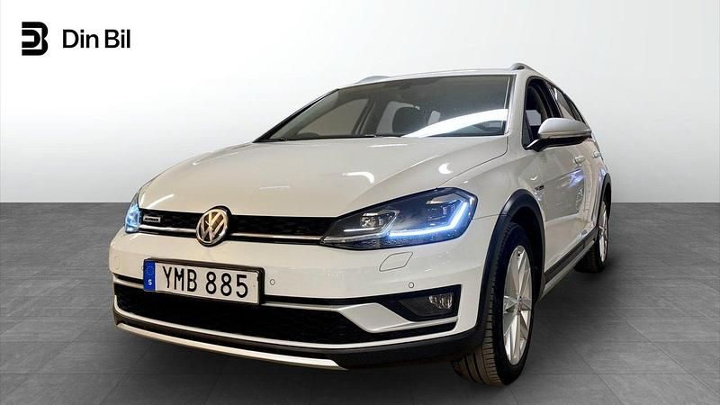 Vit Begagnad 2018 VW Golf Alltrack Kombi | 214 900 kr (Marknadspris) - Bild 1/4
