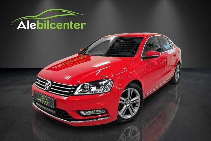 Röd Begagnad 2012 VW Passat R-line Sedan | 124 900 kr (Marknadspris) - Bild 1/4