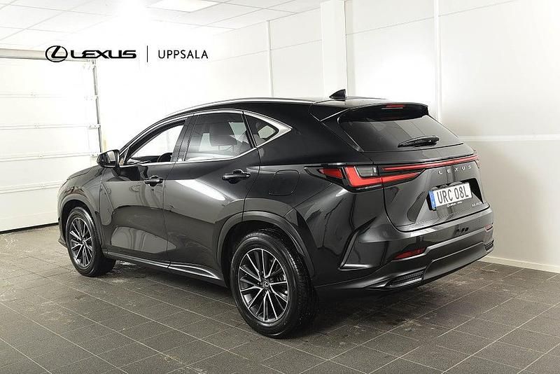 Begagnad Lexus NX450h+ Business Edition 309 HK (227 kW) 2024 Svart SUV