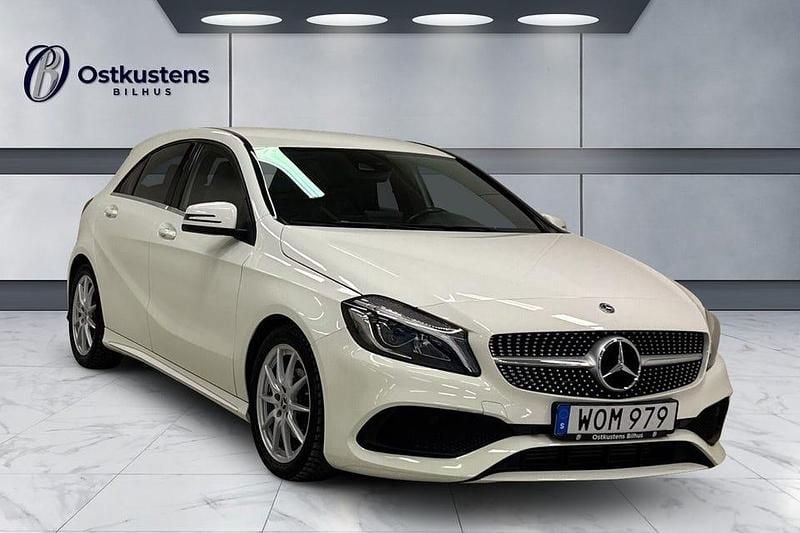 Vit Begagnad 2018 Mercedes A180 Style Halvkombi | 184 900 kr (Marknadspris) - Bild 1/4
