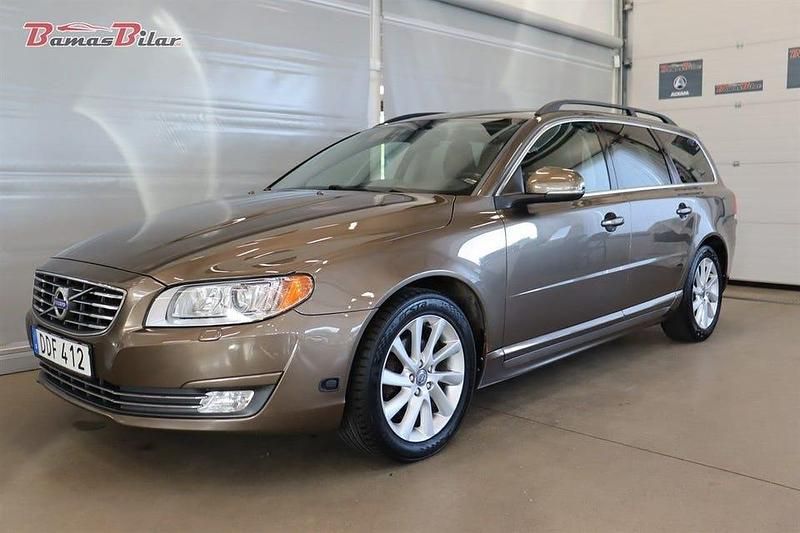 Brun Begagnad 2014 Volvo V70 Momentum Kombi | 119 900 kr (Marknadspris) - Bild 1/4