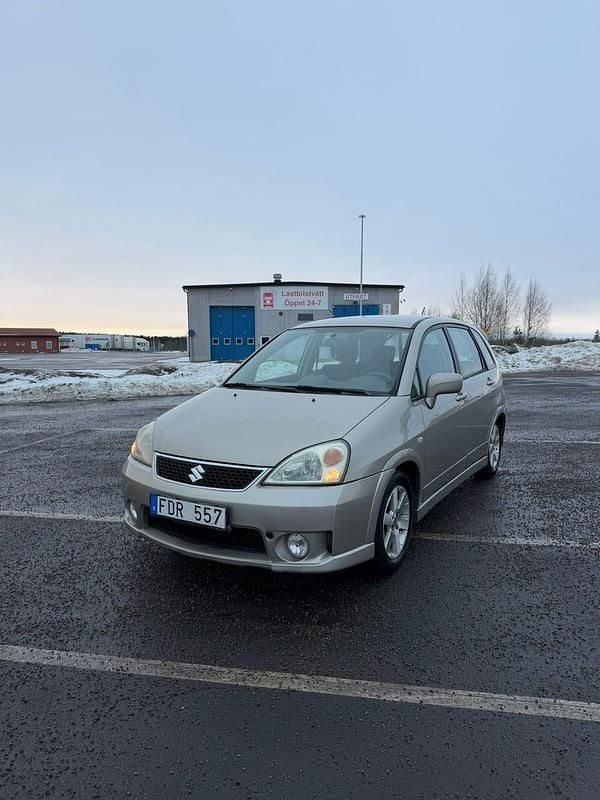 Begagnad Suzuki Liana 107 HK (78 kW) 2006