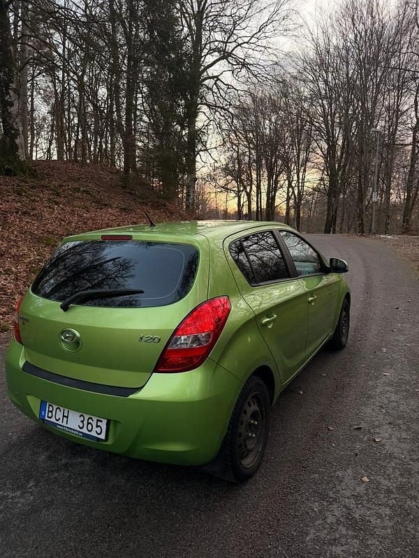 Begagnad Hyundai i20 77 HK (56 kW) 2012 Halvkombi