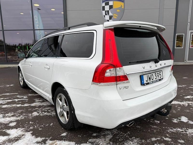 Begagnad Volvo V70 Momentum 181 HK (133 kW) 2016 Vit Kombi