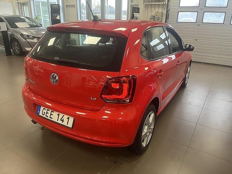 Begagnad VW Polo 86 HK (63 kW) 2014 Röd Halvkombi