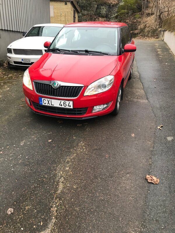 Begagnad 2011 Skoda Fabia Kombi | 25 000 kr (Marknadspris) - Bild 1/4
