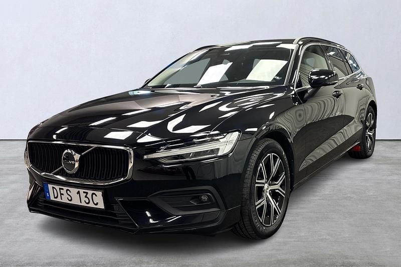 Svart Begagnad 2023 Volvo V60 Core Kombi | 339 000 kr (Superpris) - Bild 1/4