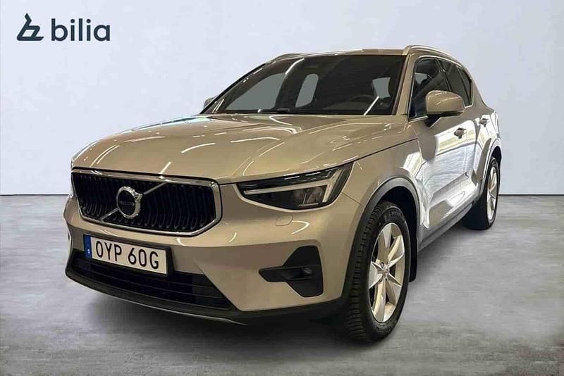 Silver Begagnad 2024 Volvo XC40 SUV | 334 900 kr - Bild 1/1