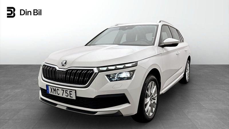 Vit Begagnad 2023 Skoda Kamiq Style SUV | 249 500 kr (Marknadspris) - Bild 1/4
