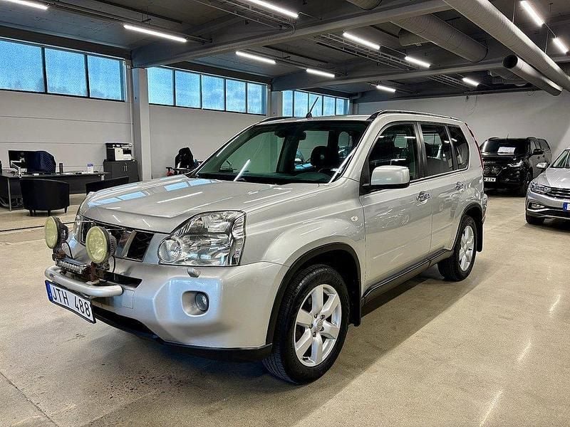 Silver Begagnad 2010 Nissan X-Trail SUV | 79 900 kr - Bild 1/4