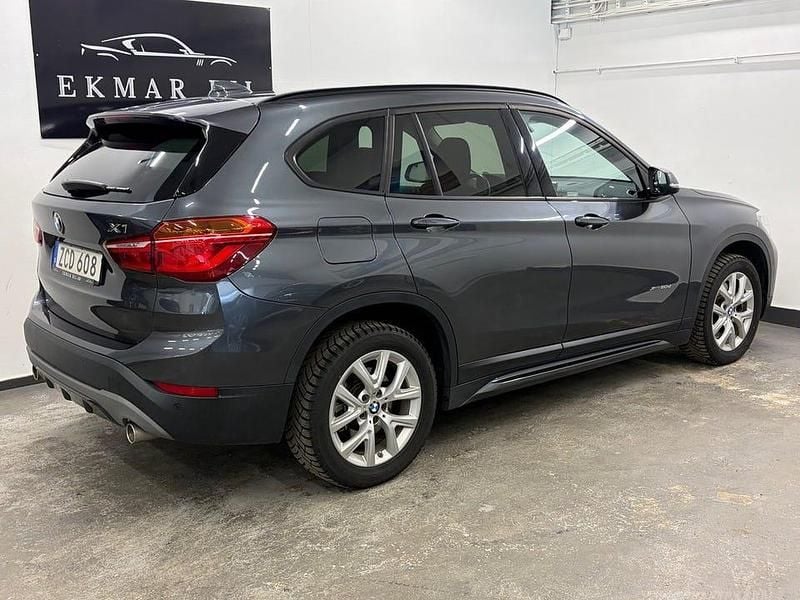 Begagnad BMW X1 Sport Line 190 HK (139 kW) 2017 Grå SUV