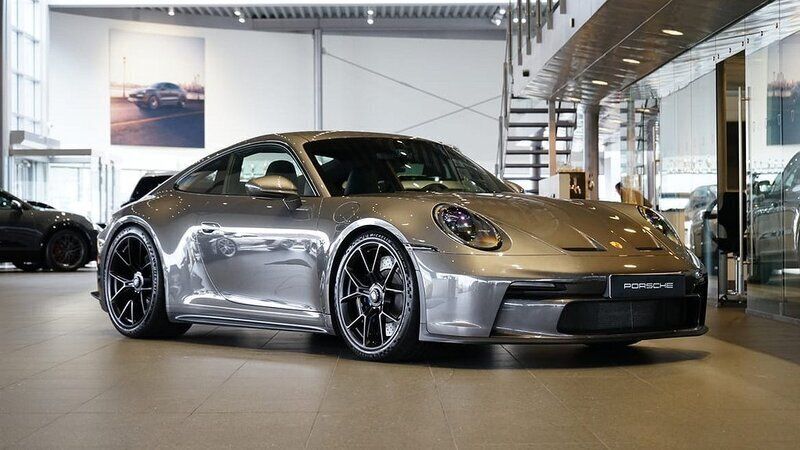 Grå Begagnad 2021 Porsche 911 | 2 049 000 kr - Bild 1/4