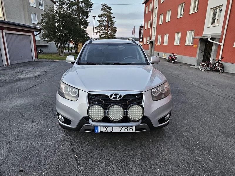 Silver Begagnad 2012 Hyundai Santa Fe SUV | 69 500 kr (Marknadspris) - Bild 1/4