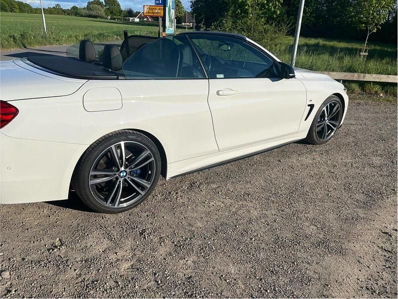 Vit Begagnad 2016 BMW 435 M Sport Cab | 285 000 kr (Marknadspris) - Bild 1/4