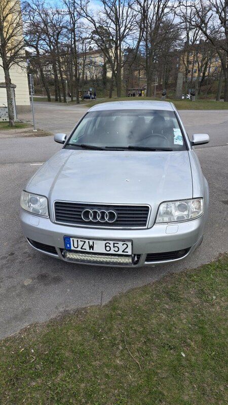Silver Begagnad 2004 Audi A6 Comfort Sedan | 25 000 kr (Marknadspris) - Bild 1/4